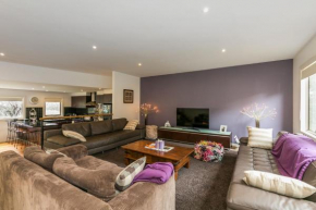 Haven On Harvey, Anglesea